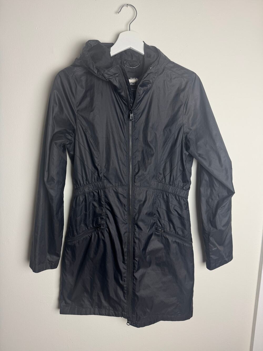 The North Face Rissy Packable Rain Jacket Anorak S